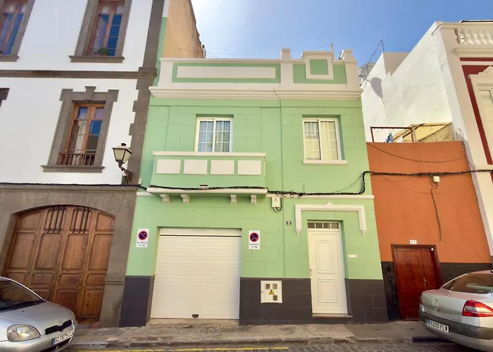 Mint Haven Balcony Apartment